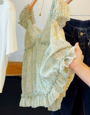 Korean Lace-Panel Floral Babydoll Blouse with Puff Sleeves