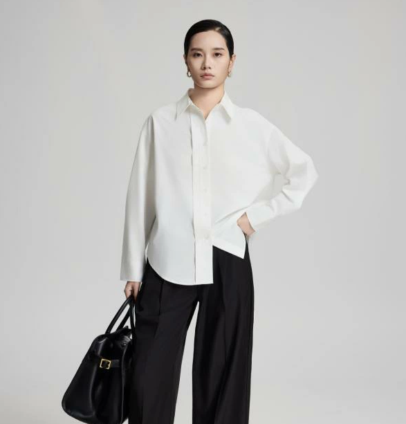 Women's Wrinkle-Resistant Relaxed Long-Sleeve Shirt