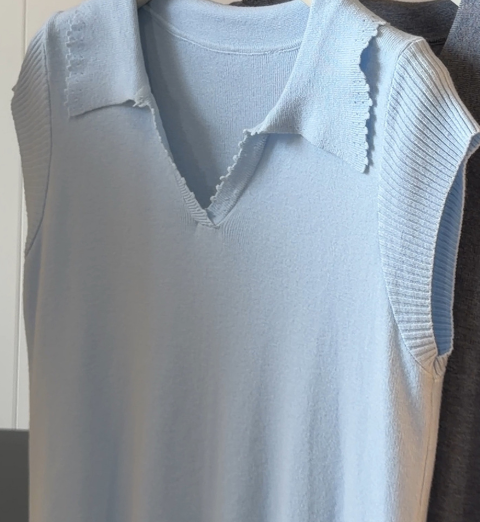 Sleeveless Polo Knit Top with Lace Trim and Slim Fit