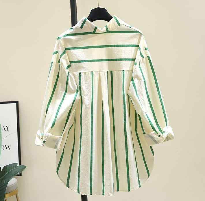 Women's Relaxed Fit Long-Sleeve Stripe Blouse